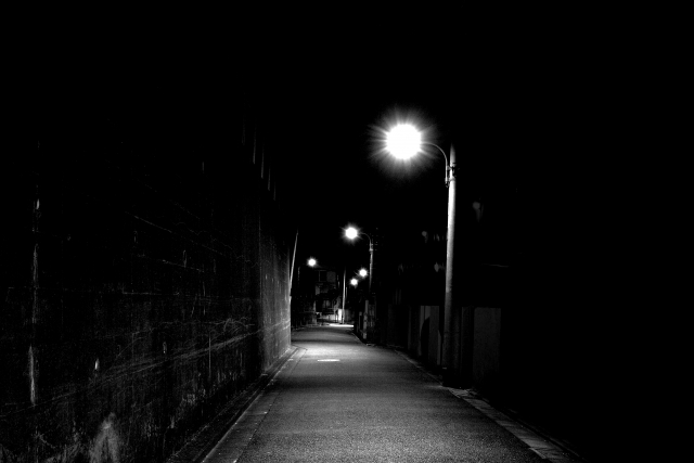 深夜の路地